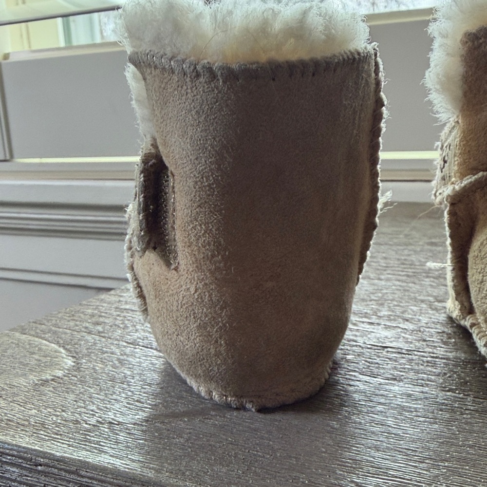 UGG Toddler Chestnut Suede Plush-Lined Booties - Picture 3 of 11